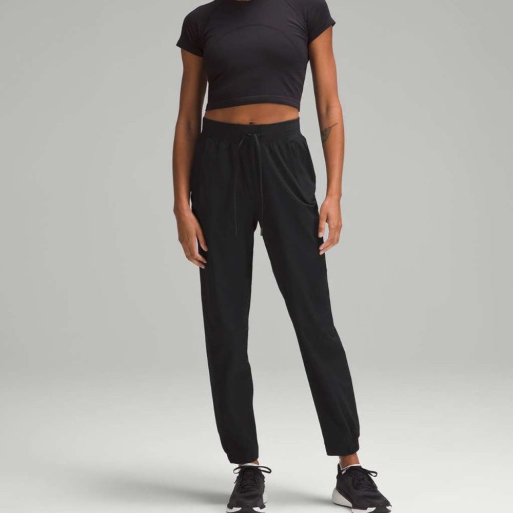 Lululemon Licence to train - woman’s high rise jogger
